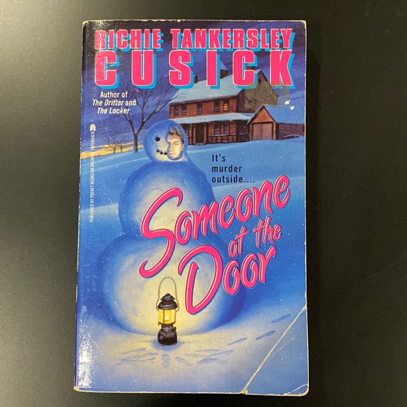 Someone at the Door by Richie Tankersley Cusick - Paperback Novel - Picture 1 of 7